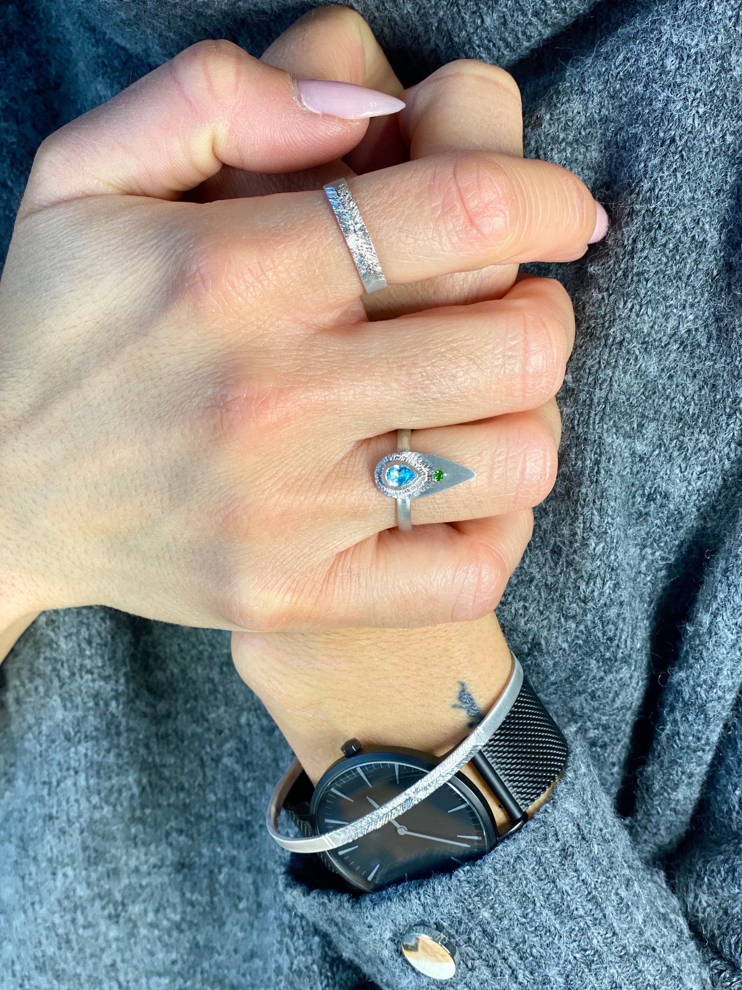 Bague gravée Topaze bleu.