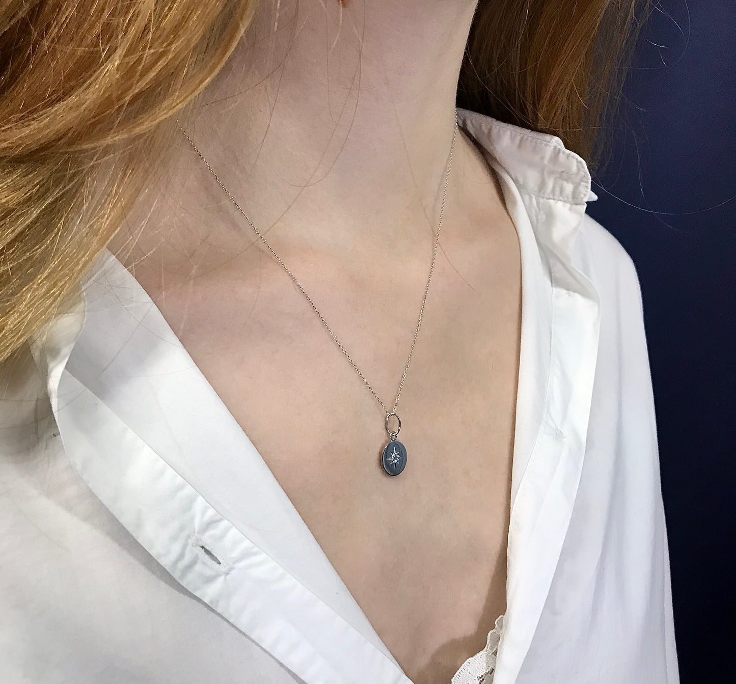 Collier aster diamant et or blanc 18k