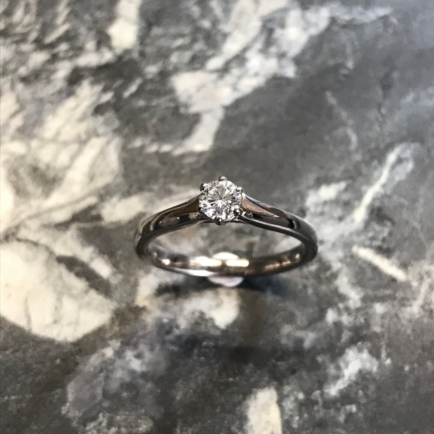Bague or blanc 18k diamant 0,26ct.